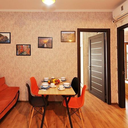 Apartment Art Django Old Avlabari Tbilisi Eksteriør billede