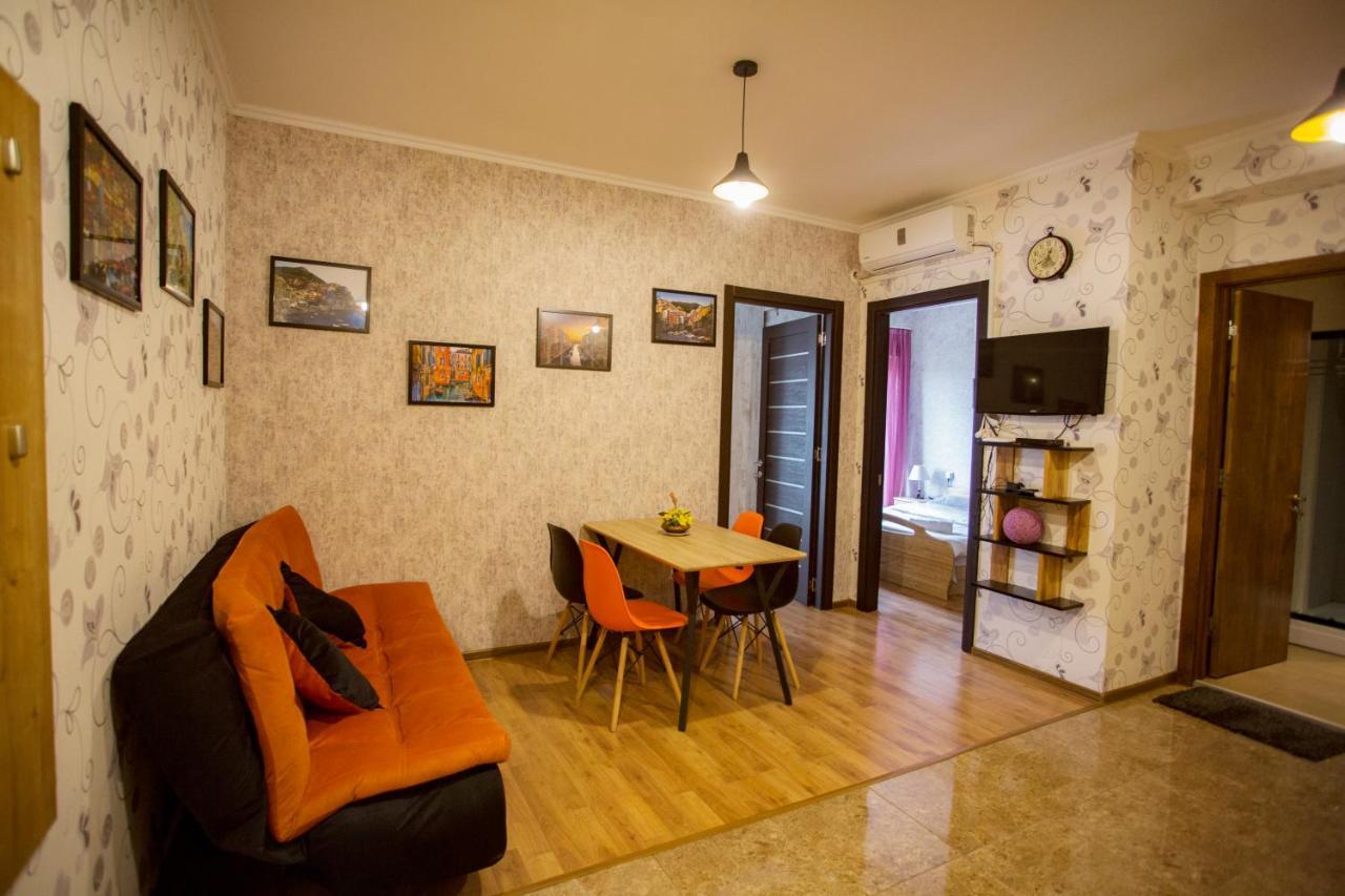 Apartment Art Django Old Avlabari Tbilisi Eksteriør billede