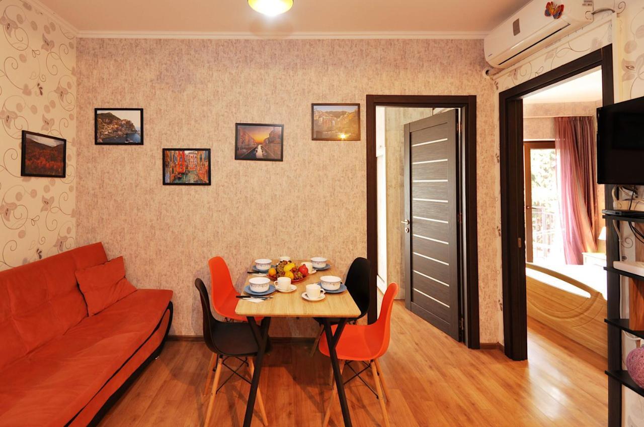 Apartment Art Django Old Avlabari Tbilisi Eksteriør billede