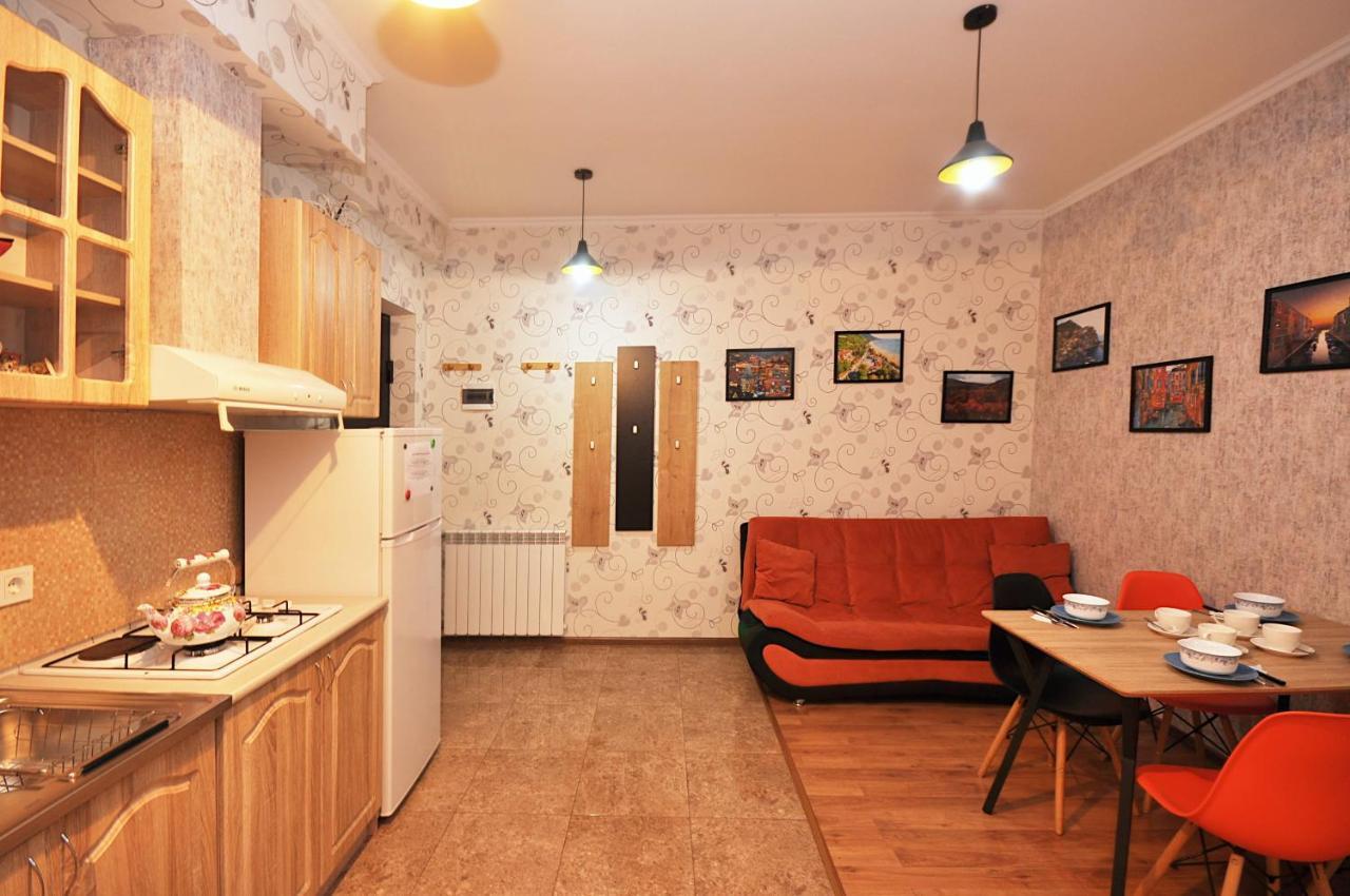 Apartment Art Django Old Avlabari Tbilisi Eksteriør billede
