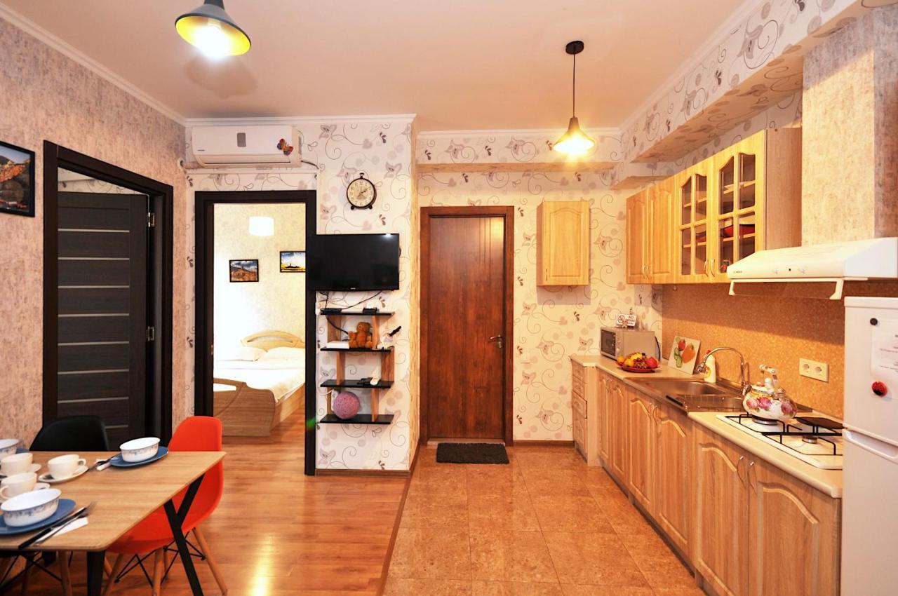 Apartment Art Django Old Avlabari Tbilisi Eksteriør billede